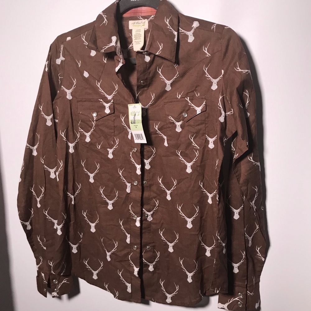 🦄 Wrangler Buck print pearl snap blouse S